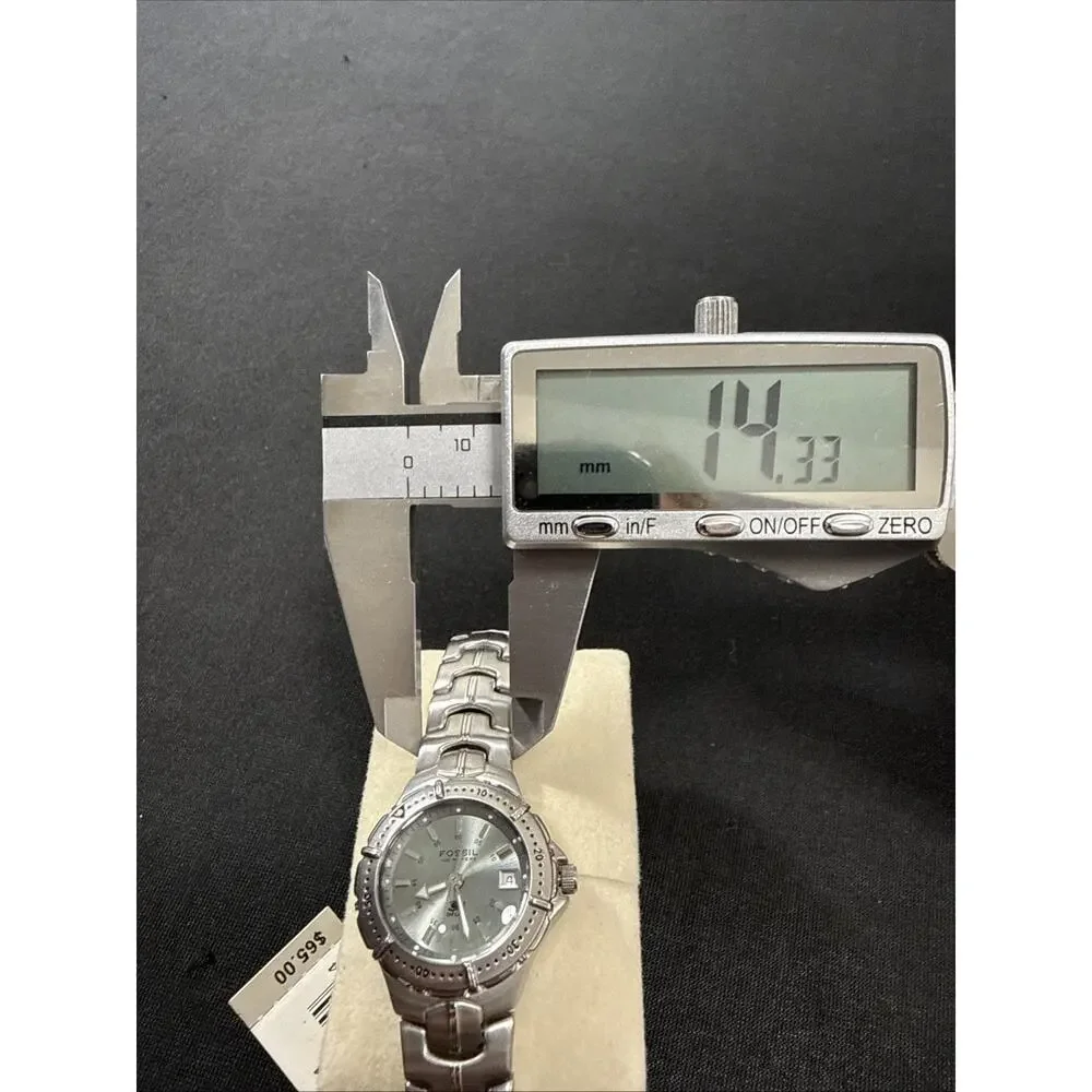 NOS Fossil Women's AM3681-SALES TAGS On New Battery Excellent Condition!! (B14)